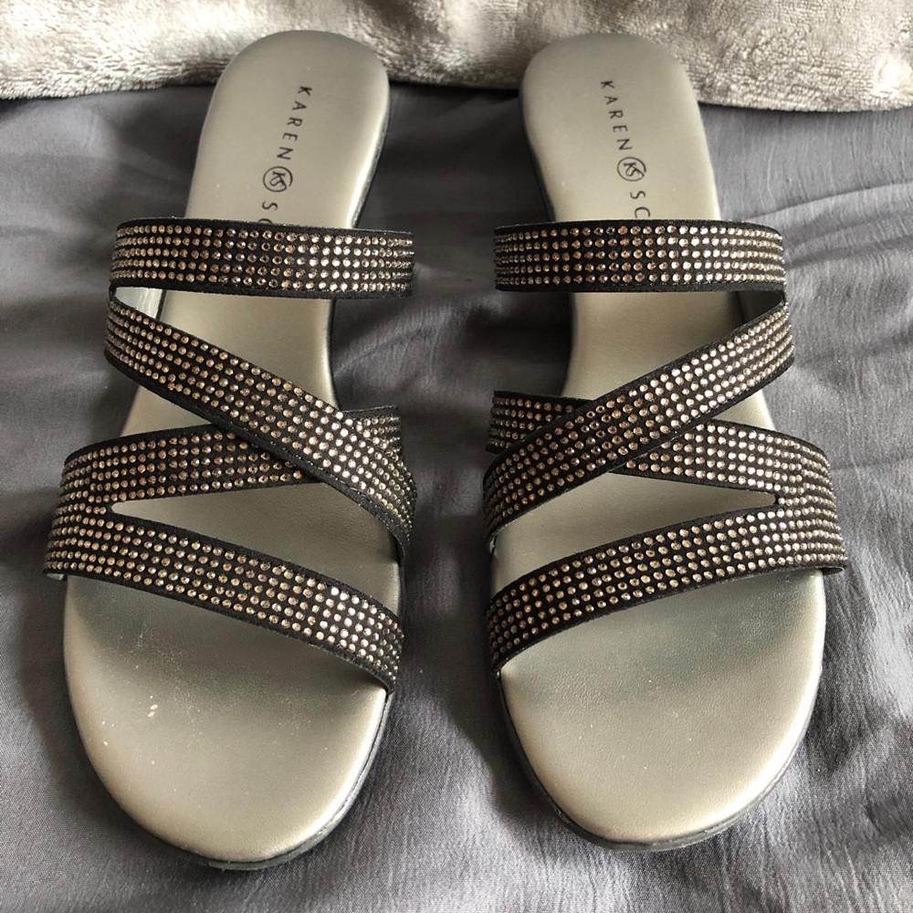 EUC Karen Scott low heel (8M)